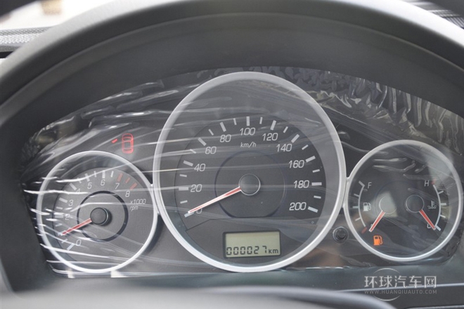 2012款 2.4L 手動兩驅(qū)豪華版