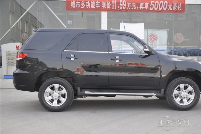 2012款 2.4L 手動(dòng)兩驅(qū)豪華版