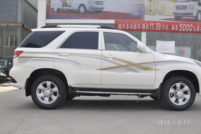 2012款 2.0L 手動汽油兩驅時尚版