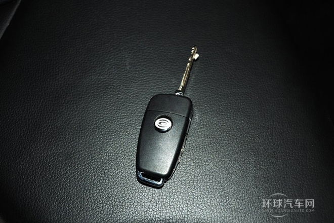 2012款 2.0L 手動汽油兩驅天窗版