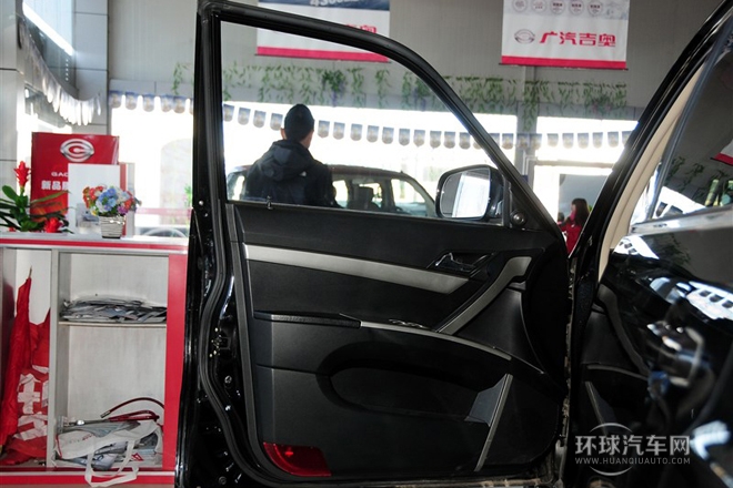 2012款 2.0L 手動汽油兩驅天窗版