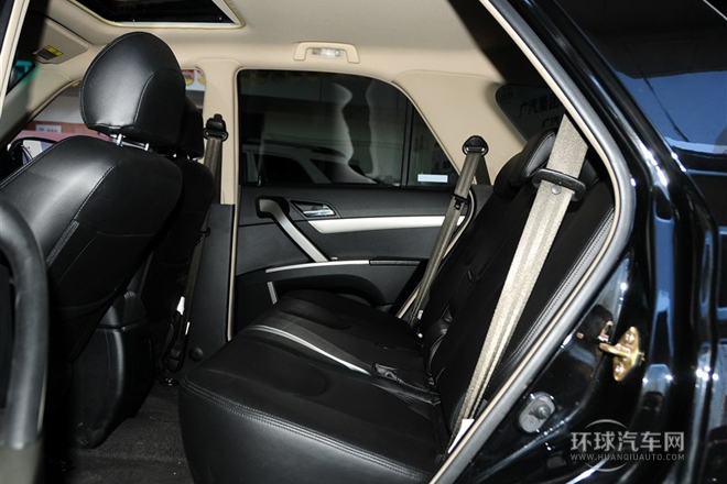 2012款 2.0L 手動汽油兩驅天窗版