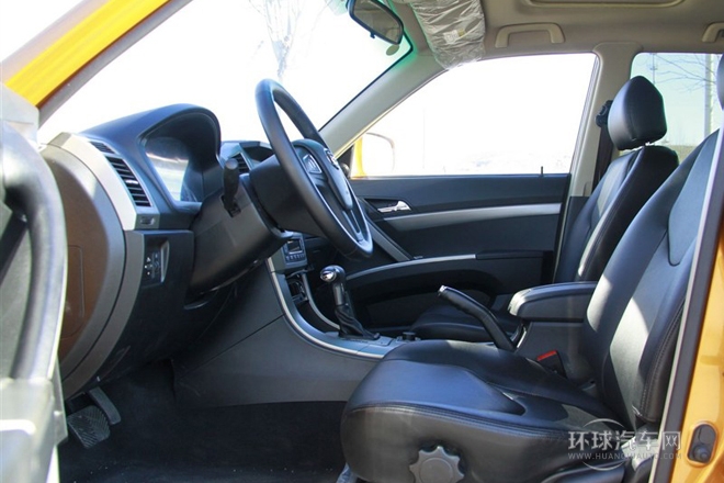 2012款 2.4L 自動汽油四驅時尚版