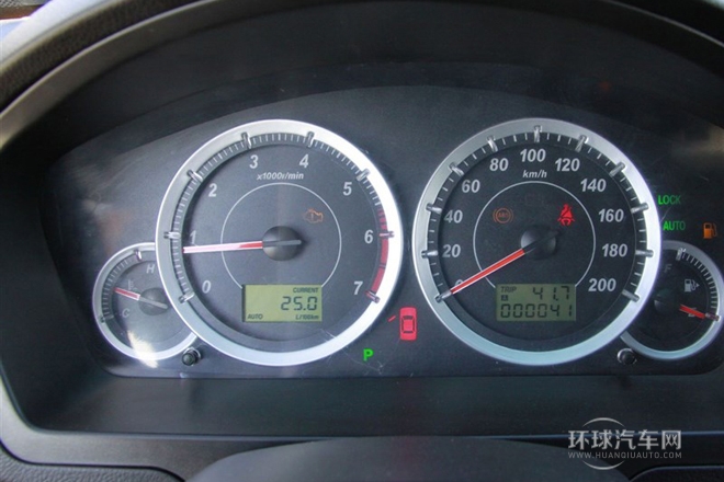 2012款 2.4L 自動汽油四驅時尚版