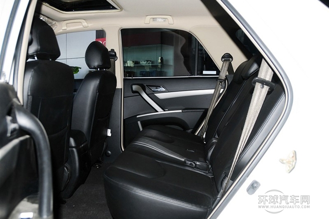 2012款 2.4L 自動汽油四驅天窗版