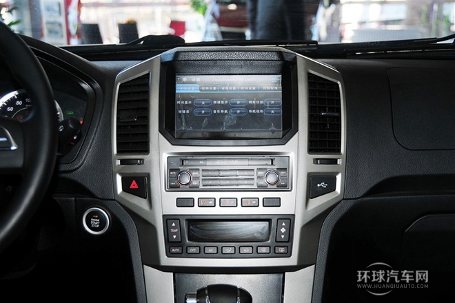 2012款 2.5T 手動(dòng)柴油兩驅(qū)時(shí)尚版