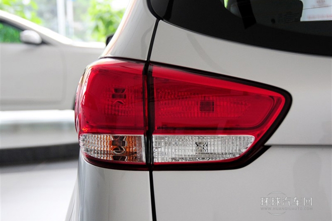 2013款 2.0L 7座自動標準版 國V