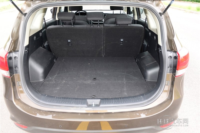 2013款 2.0L 5座自動標準版 國V