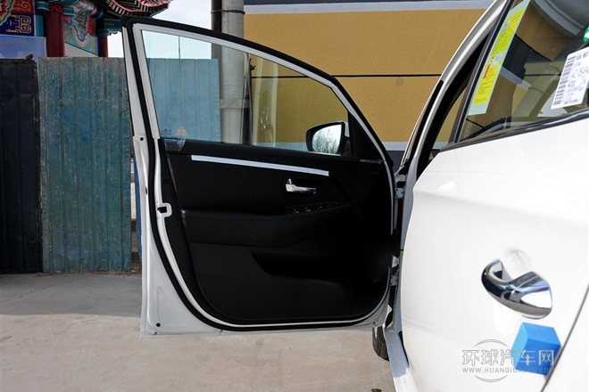 2013款 2.0L 7座自動豪華版 國IV