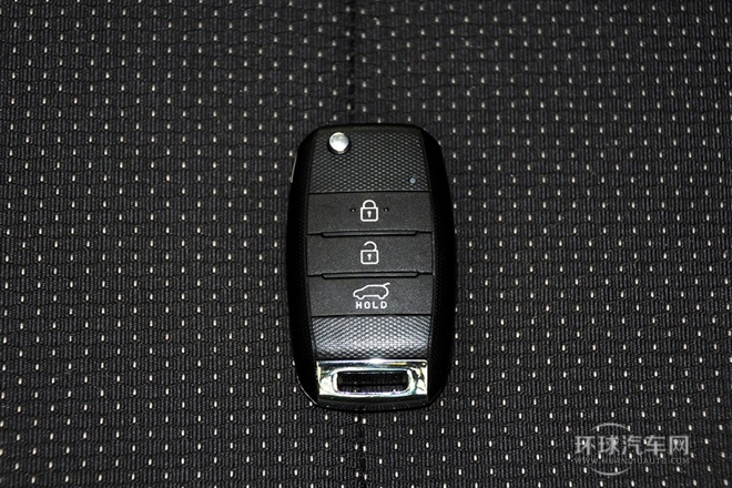 2013款 2.0L 7座自動標準版 國IV