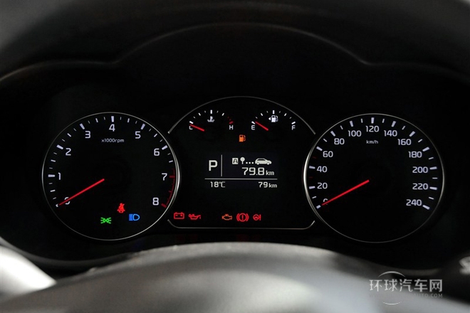 2013款 2.0L 7座自動標準版 國IV