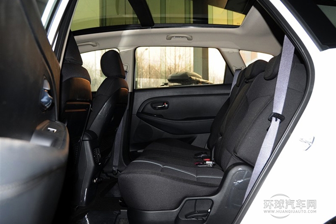 2013款 2.0L 5座自動標準版 國IV