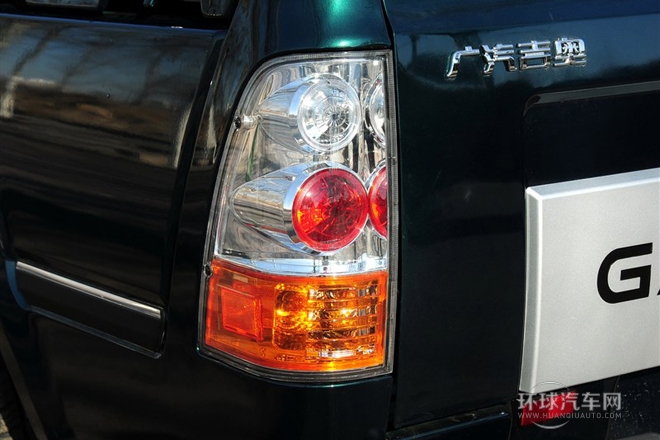 2010款 2.2L汽油豪華型短貨箱