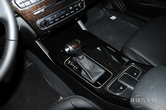 2013款 2.4L 精英型 國(guó)V