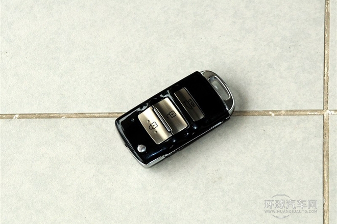 2013款 2.4L 商務天窗型 國V