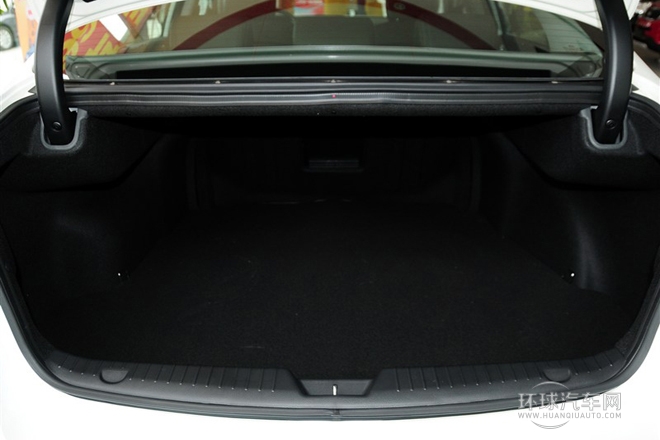 2013款 2.4L 商務(wù)天窗型 國V