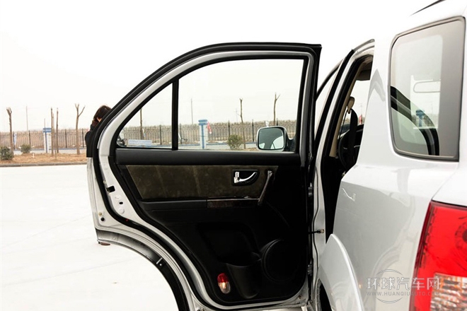 2010款 2.4L 手動舒適型