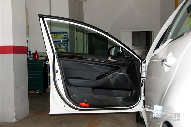 2013款 2.4L 商務型 國V