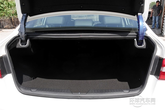 2013款 2.4L 商務型 國V