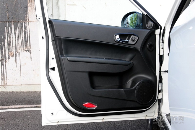 2012款 2.0L 手動兩驅豪華版