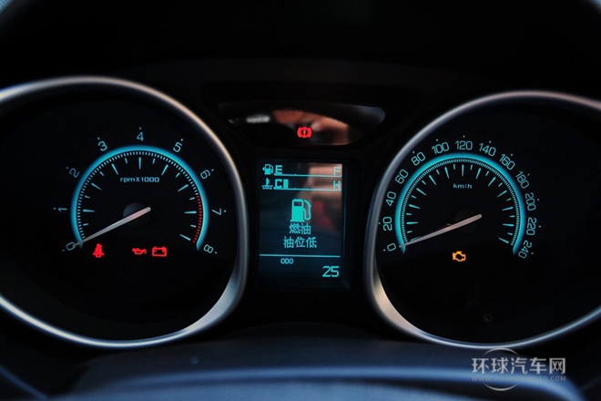 2012款 2.0L 手動兩驅(qū)豪華版