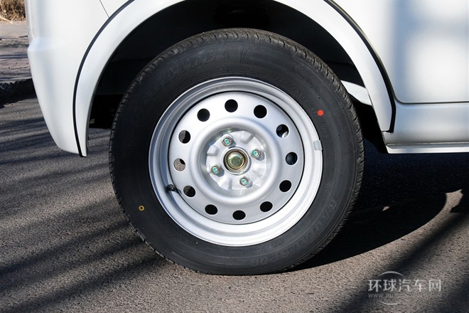 2012款 1.0L豪華型