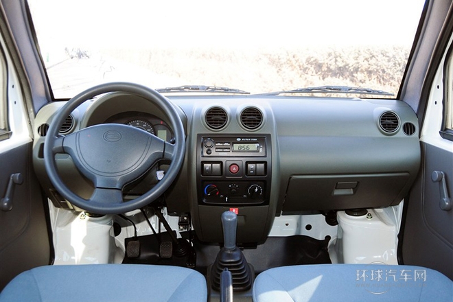 2012款 1.0L豪華型