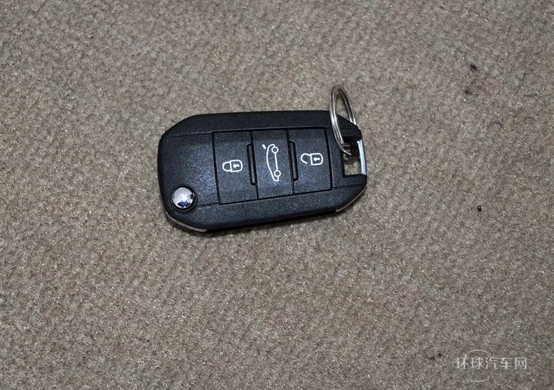 2013款 2.0L 兩周年紀念 自動天窗經典版