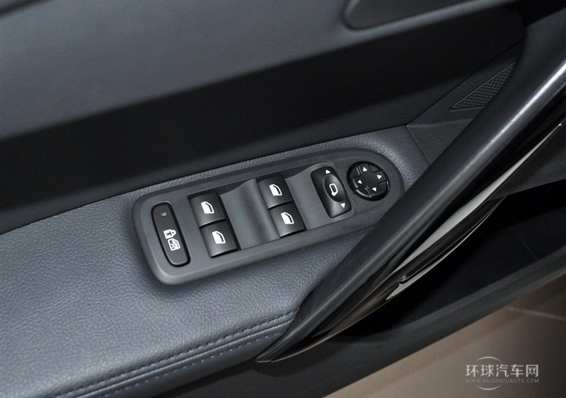 2013款 2.0L 兩周年紀念 自動天窗經典版