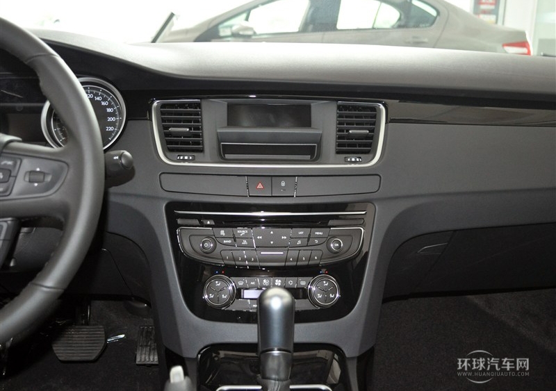 2013款 2.0L 兩周年紀念 自動天窗經(jīng)典版