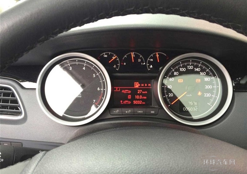 2013款 2.0L 兩周年紀念 自動天窗經典版