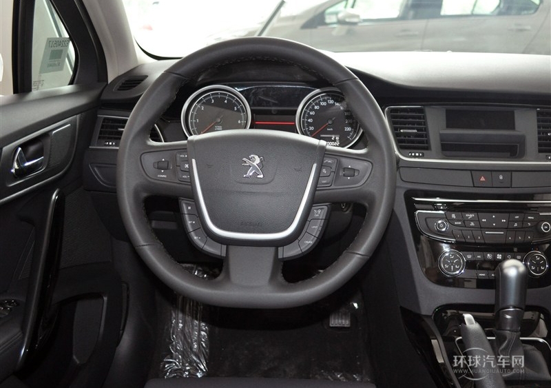 2013款 2.0L 兩周年紀念 自動天窗經典版