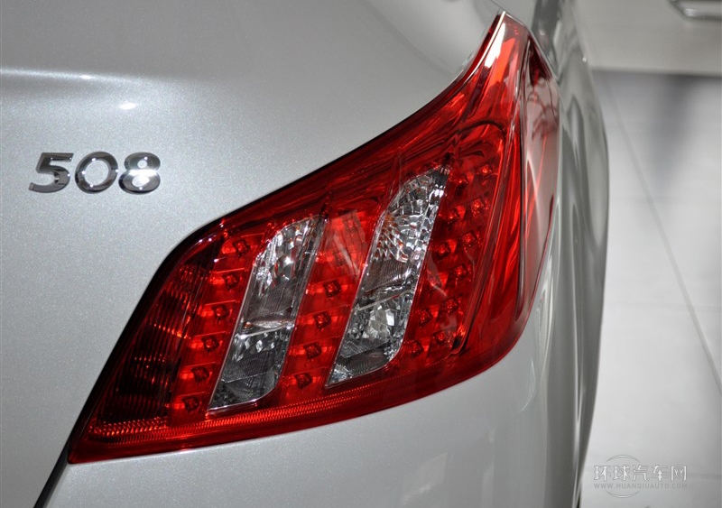 2013款 2.0L 兩周年紀(jì)念 自動天窗經(jīng)典版