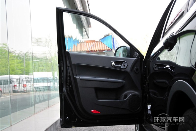 2012款 2.0L 手動兩驅精英版