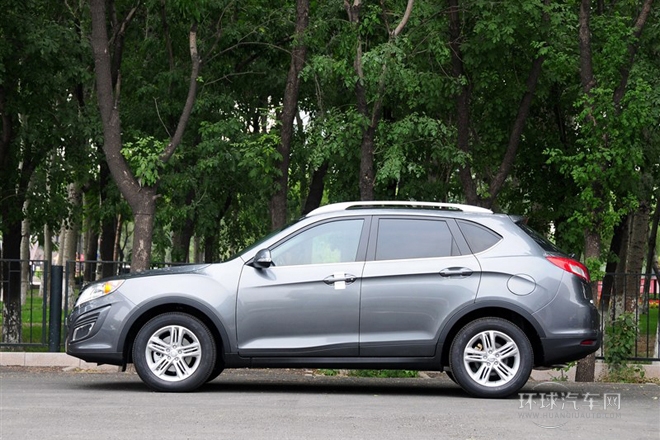 2012款 2.0L 自動兩驅豪華版