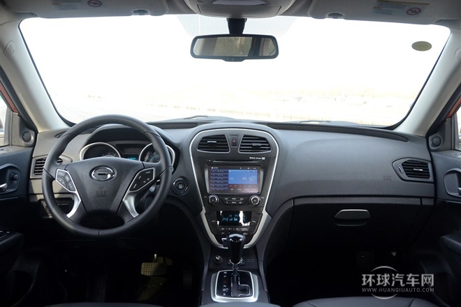 2012款 2.0L 自動兩驅尊貴版