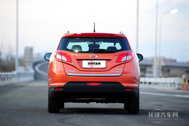 2012款 2.0L 自動兩驅尊貴版