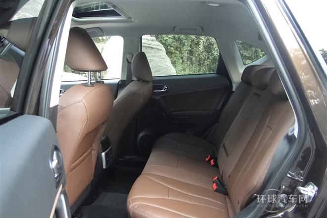 2013款 1.8T 自動兩驅五周年紀念版