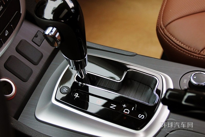 2013款 1.8T 自動四驅豪華版