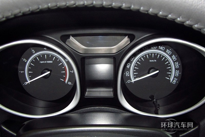 2013款 1.8T 自動四驅(qū)豪華版