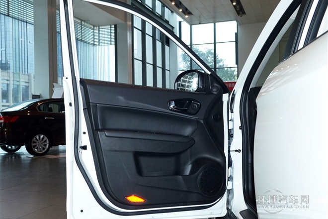 2013款 1.8T 自動四驅五周年紀念版