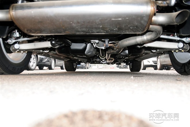 2013款 1.8T 自動四驅尊貴版