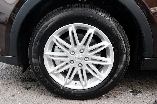 2013款 1.8T 自動四驅尊貴版