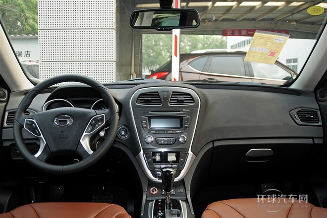 2013款 1.8T 自動四驅尊貴版