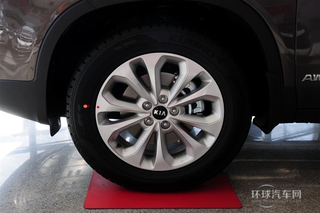 2013款 2.2T 7座柴油豪華版