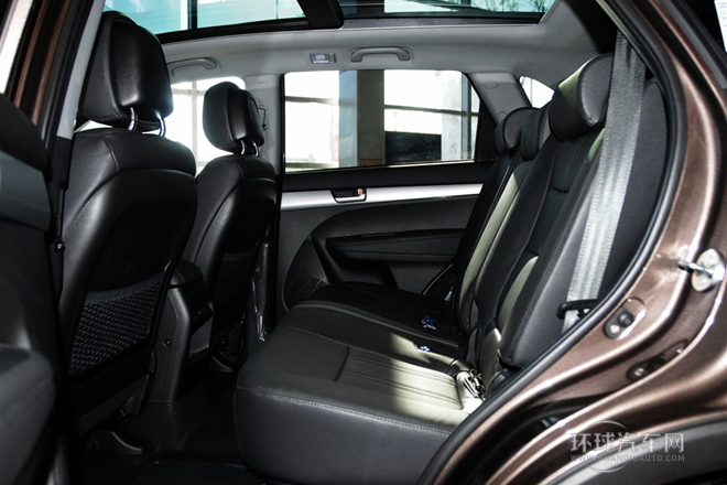 2013款 2.2T 7座柴油豪華版