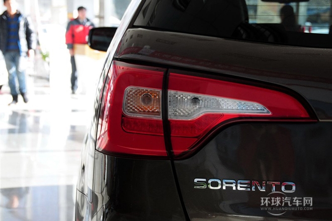 2013款 2.2T 7座柴油豪華版