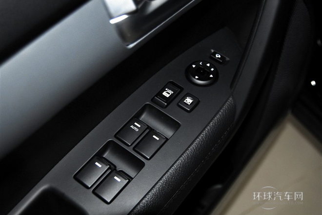 2013款 2.2T 5座柴油豪華版