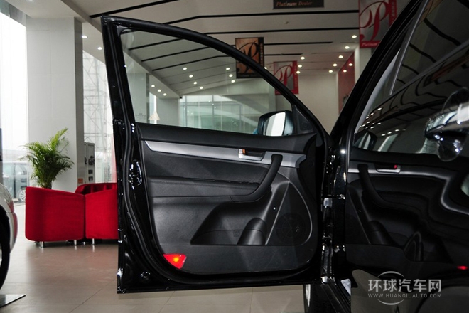 2013款 2.2T 5座柴油豪華版