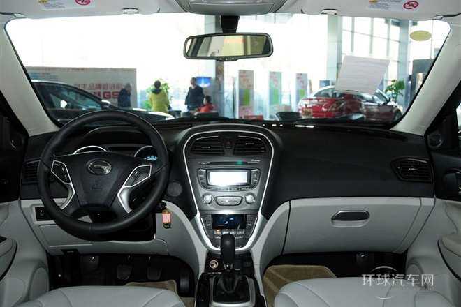 2013款 2.0L 手動兩驅淺內特別版